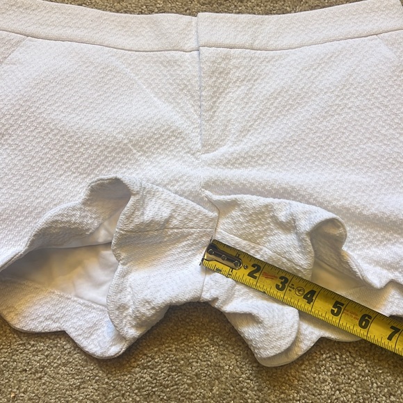 Club Monaco Textured White Scalloped Shorts 100% Cotton Size 4 - Picture 7 of 8